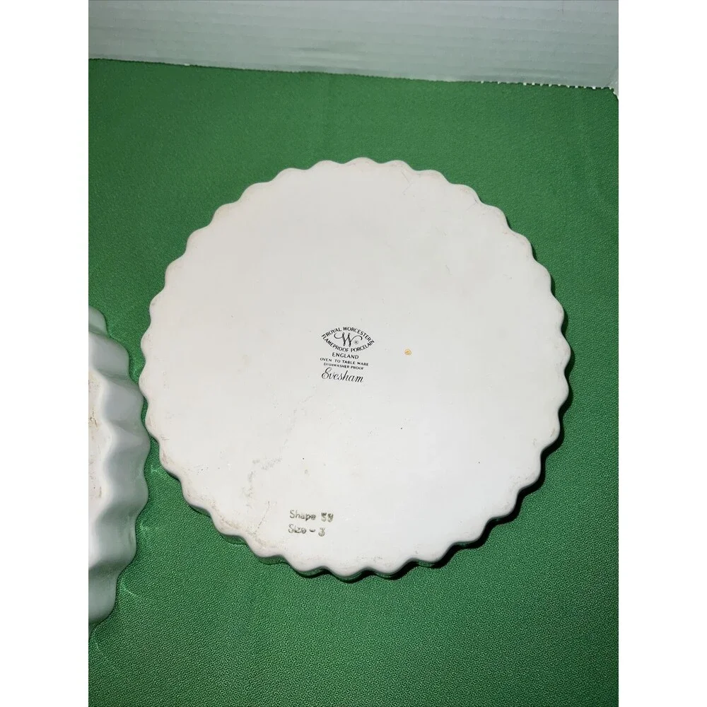 Royal Worcester Evesham Gold - 2 Round Flan Quiche Dish: Shape 59, Size 2, and 4